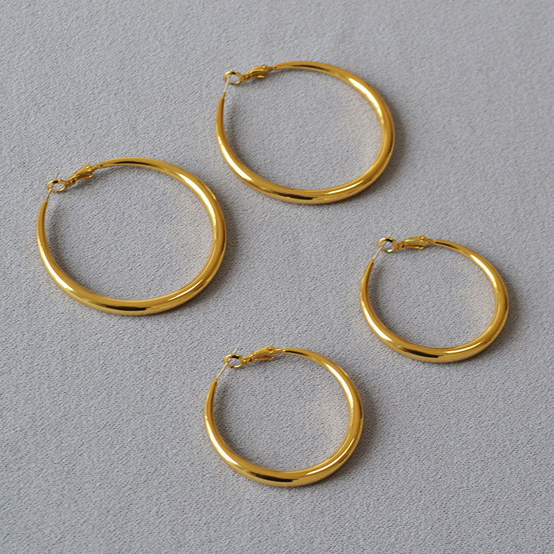 Hong Kong - style Round Hoop Earrings Plain Circle Design 925 Silver Studs Elegant And Chic - U&MORE