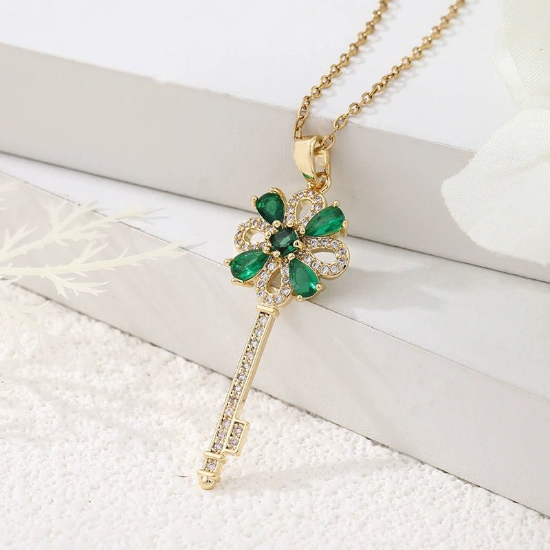 Women's Creative Retro Key Flower Necklace Clavicle Chain Jewelry - U&MORE