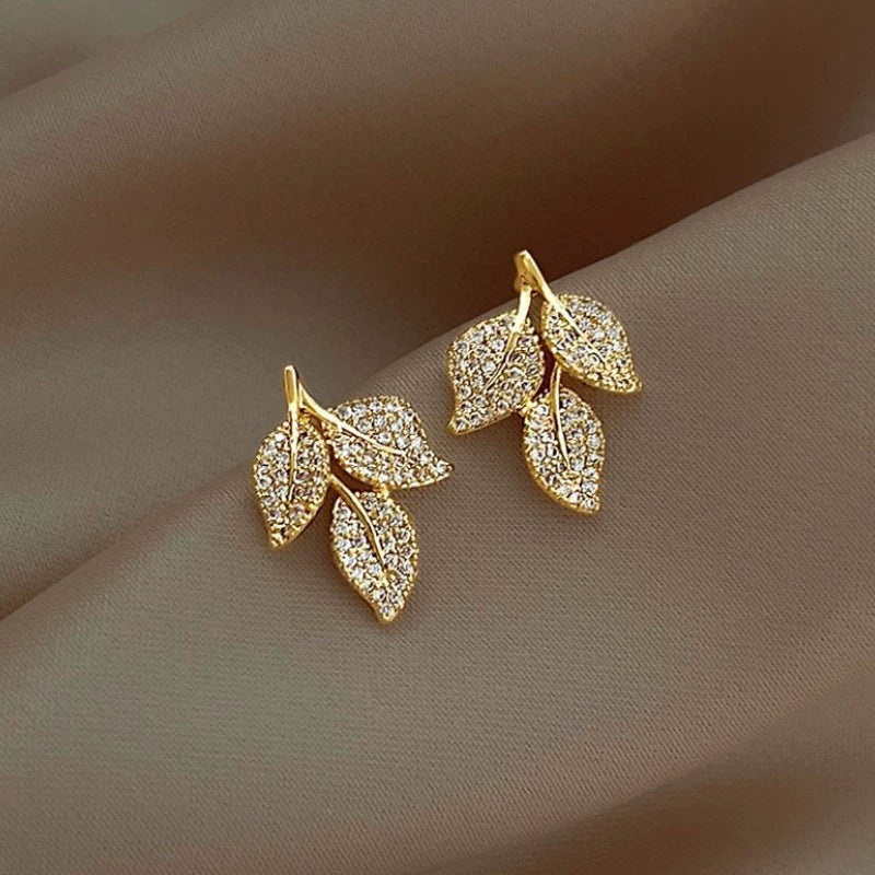 Women's Leaf Earrings Elegant And High - end Birthday Gift - U&MORE